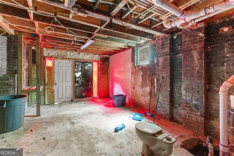 2044 HOWARD Circle Atlanta - 52