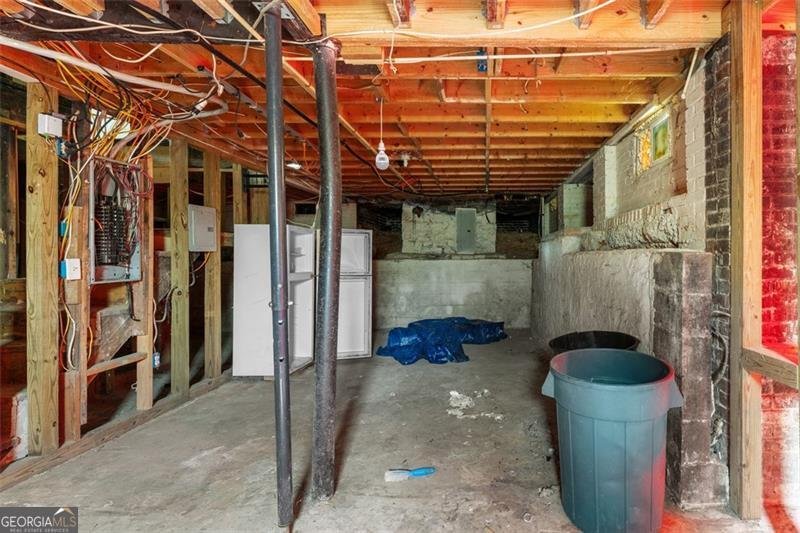 2044 HOWARD Circle Atlanta - 54