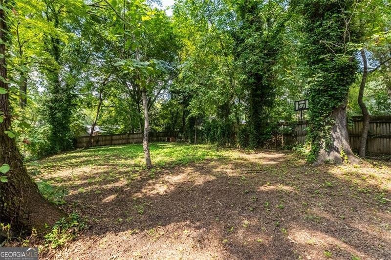 2044 HOWARD Circle Atlanta - 55