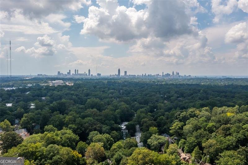 2044 HOWARD Circle Atlanta - 58