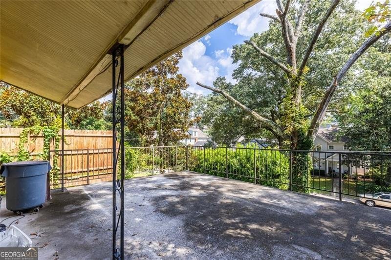 2044 HOWARD Circle Atlanta - 6