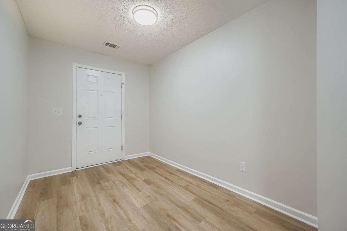 683 Lakes Circle Lithonia - 4
