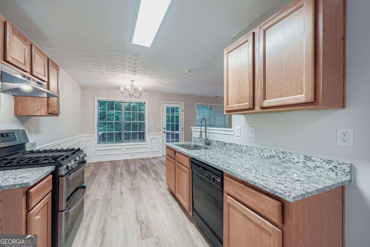 683 Lakes Circle Lithonia - 9