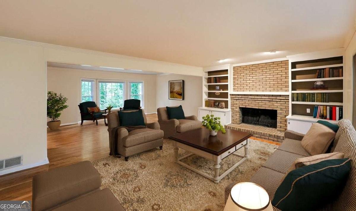 295 LAKEMONT Drive Roswell - 2