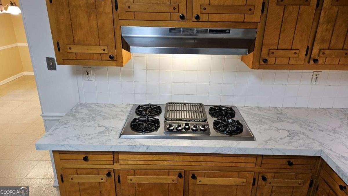 295 LAKEMONT Drive Roswell - 21
