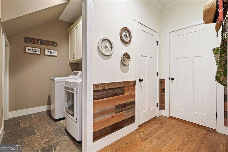 215 Wilshire Terrace White - 21