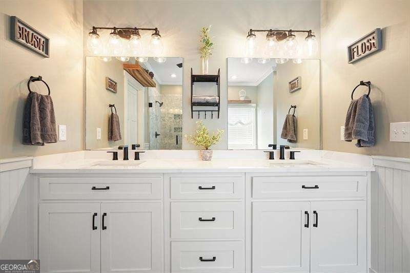 215 Wilshire Terrace White - 27