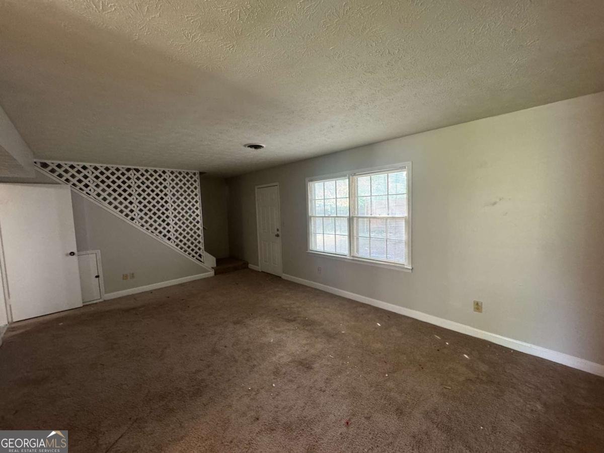 2653 Lester Street Atlanta - 2