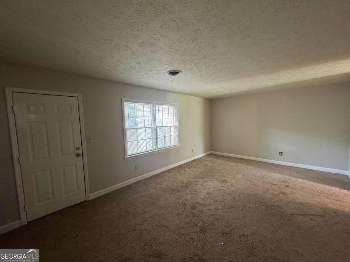 2653 Lester Street Atlanta - 3