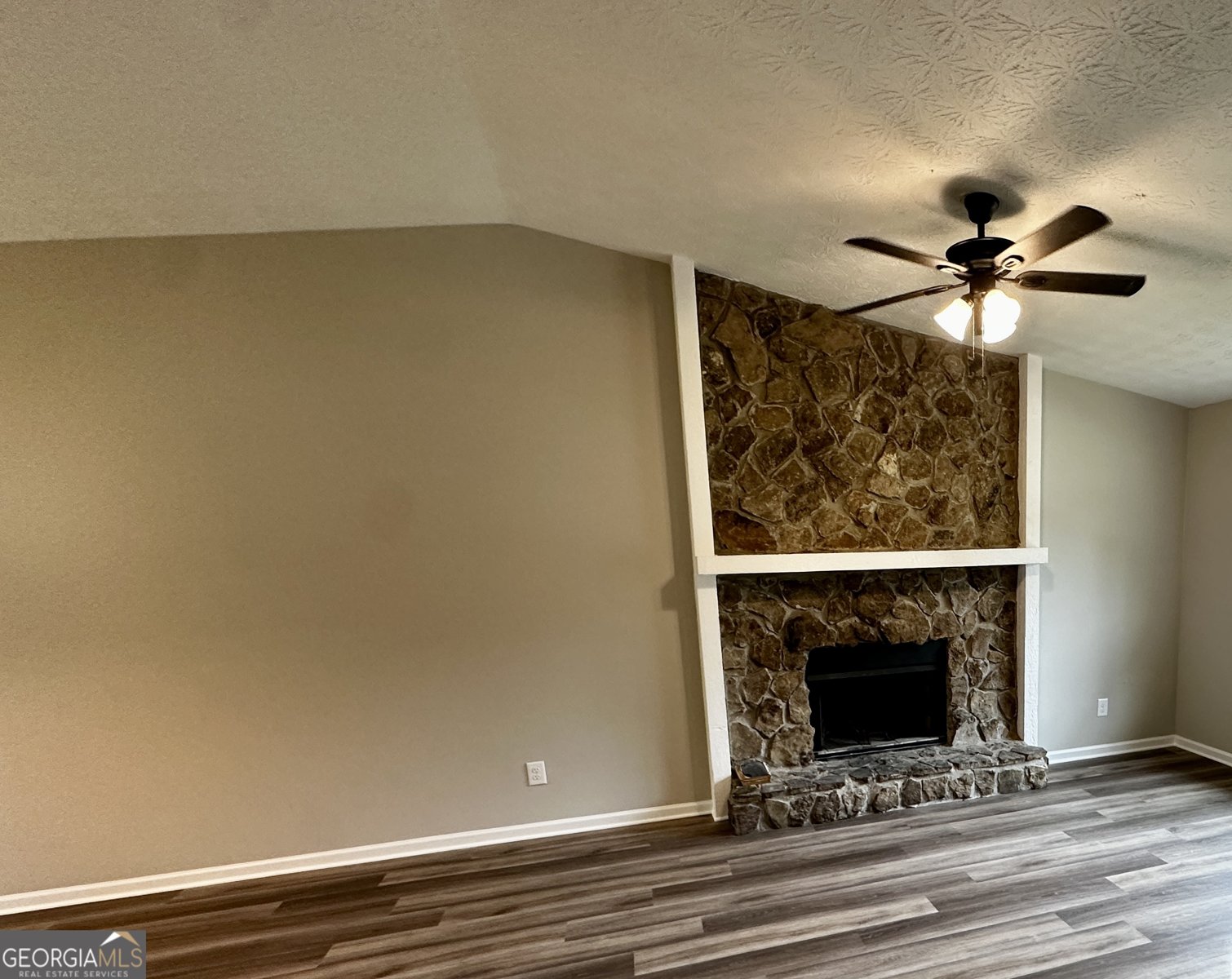 8474 Cedar Bend Court Riverdale - 7