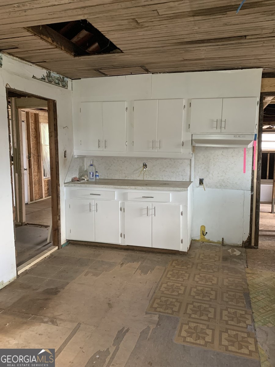303 C E 18th Street Rome - 3