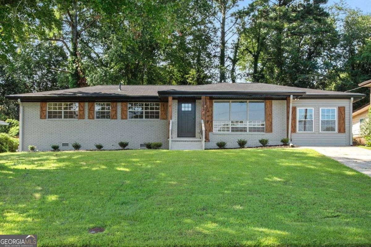 2933 Edna Lane Decatur - 1