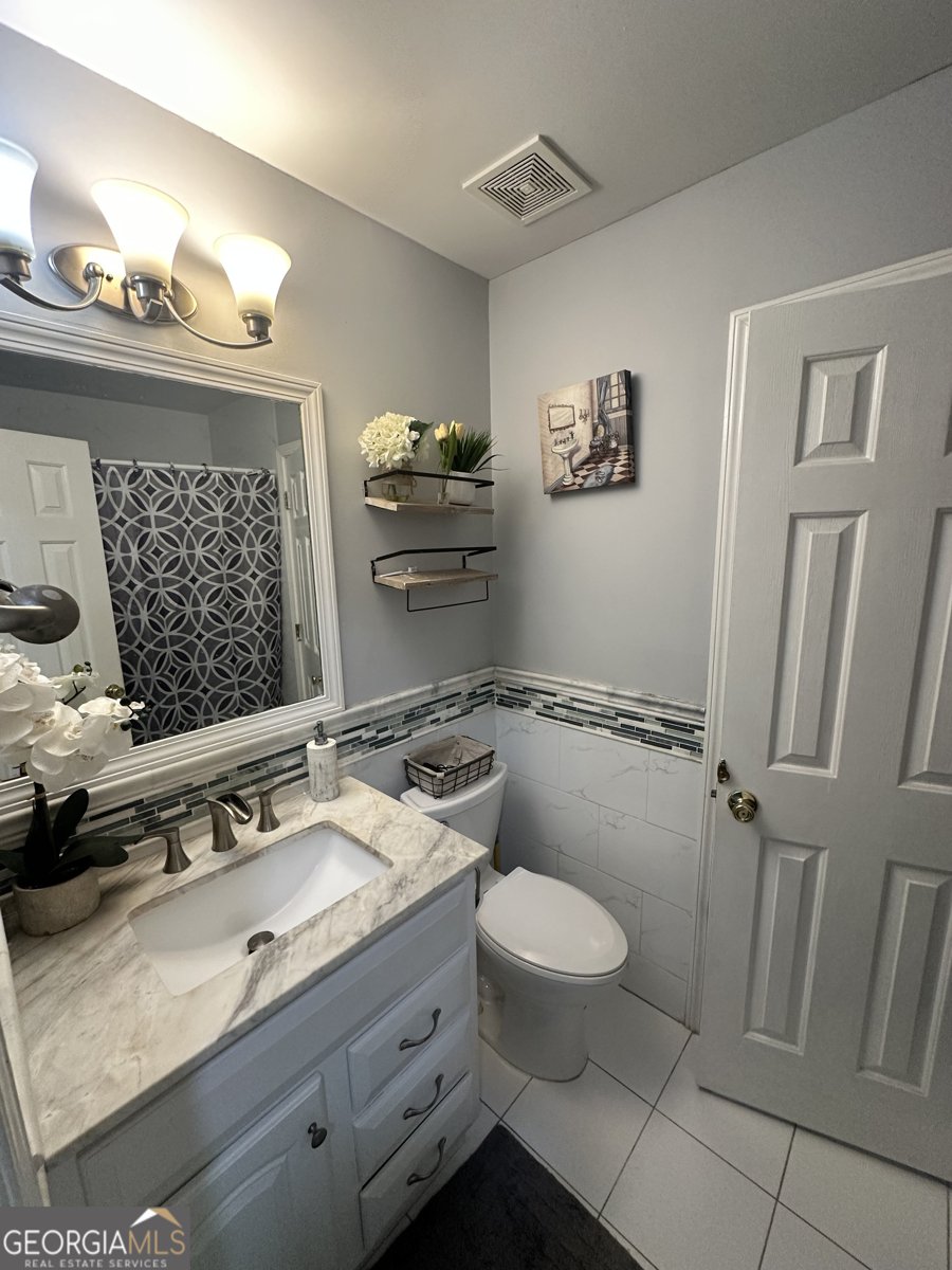 1118 OLD GREYSTONE Drive Lithonia - 11