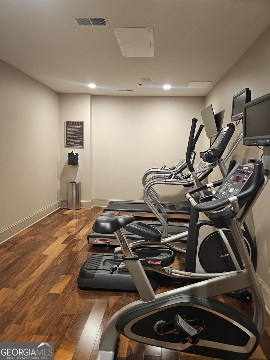 2277 Peachtree Road Atlanta - 50