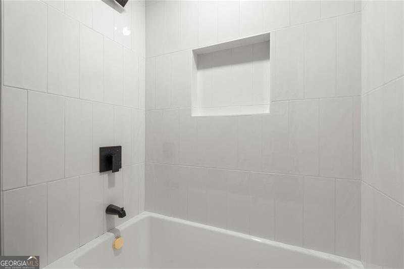 227 Kenvilla Tucker - 16