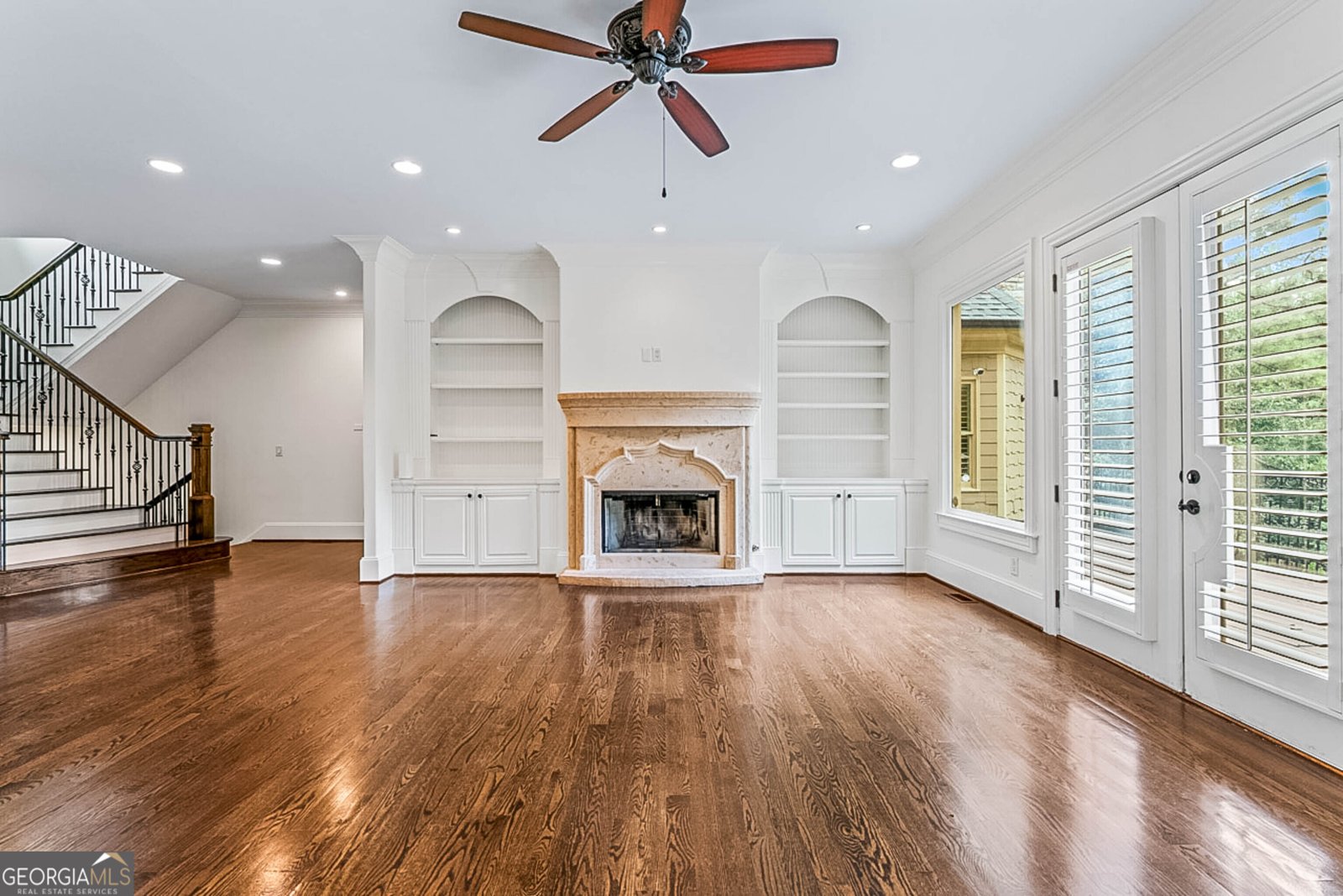 7611 Regency Circle Sandy Springs - 17