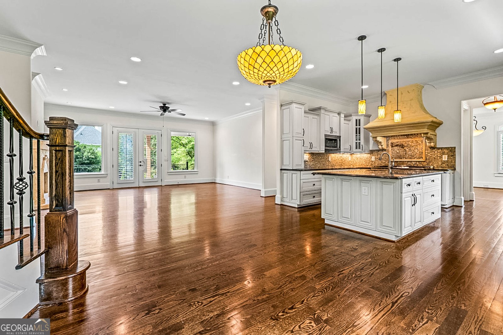 7611 Regency Circle Sandy Springs - 20