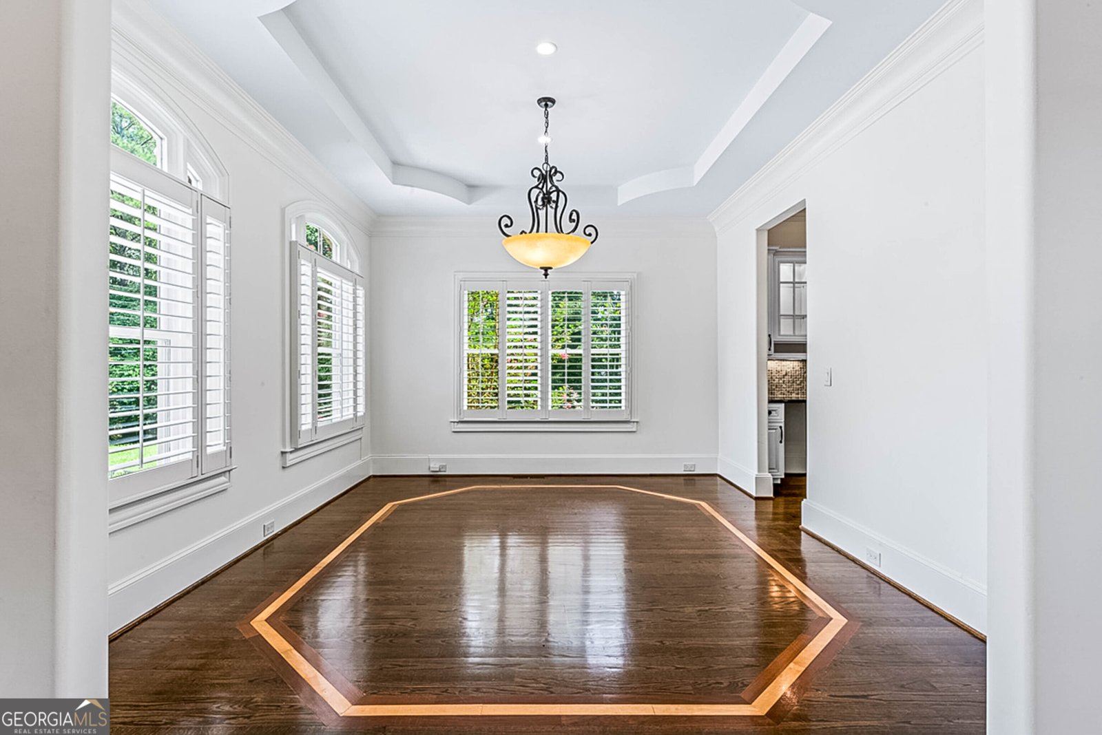 7611 Regency Circle Sandy Springs - 28