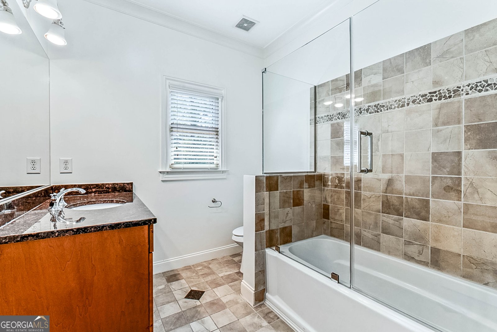 7611 Regency Circle Sandy Springs - 49