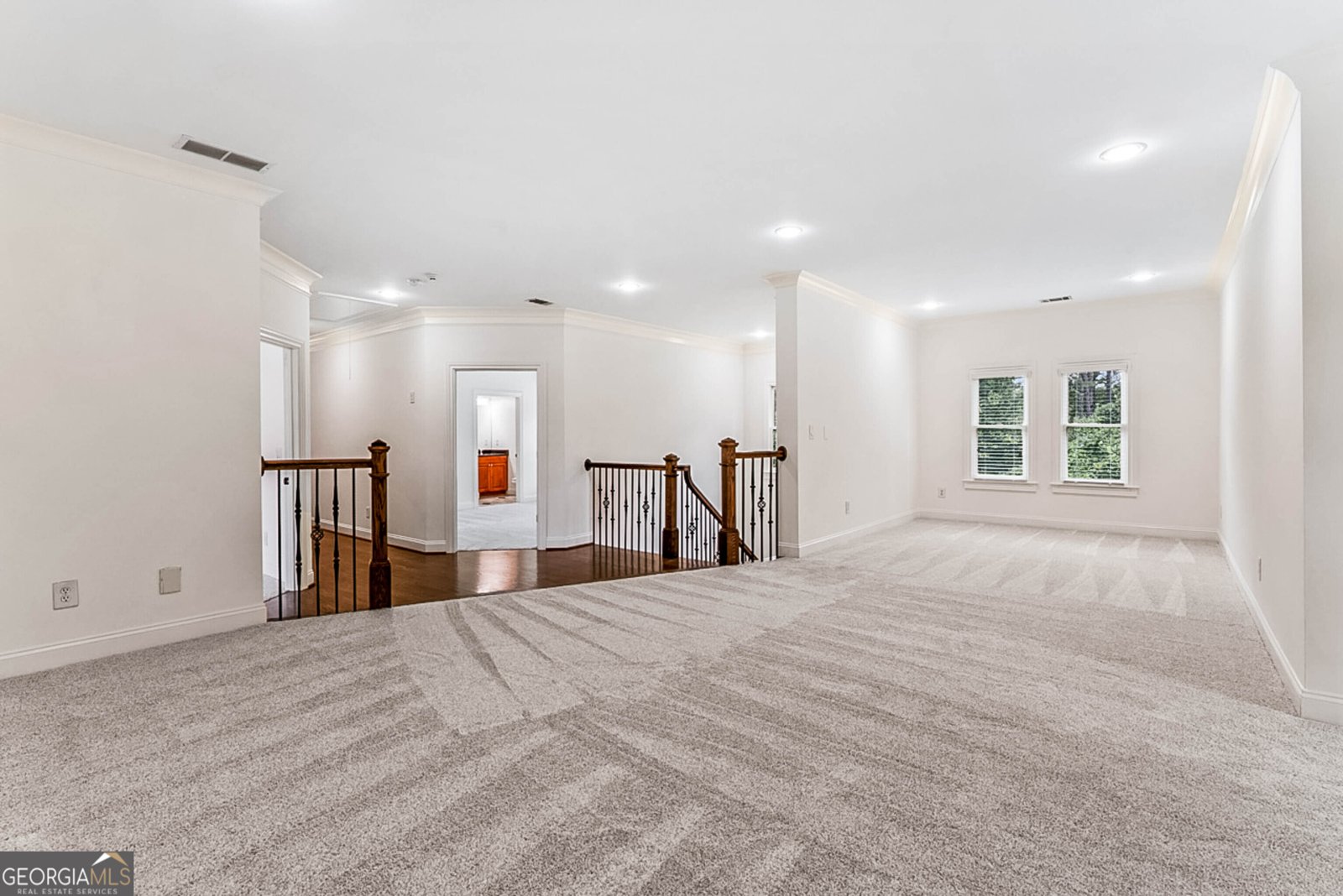 7611 Regency Circle Sandy Springs - 51