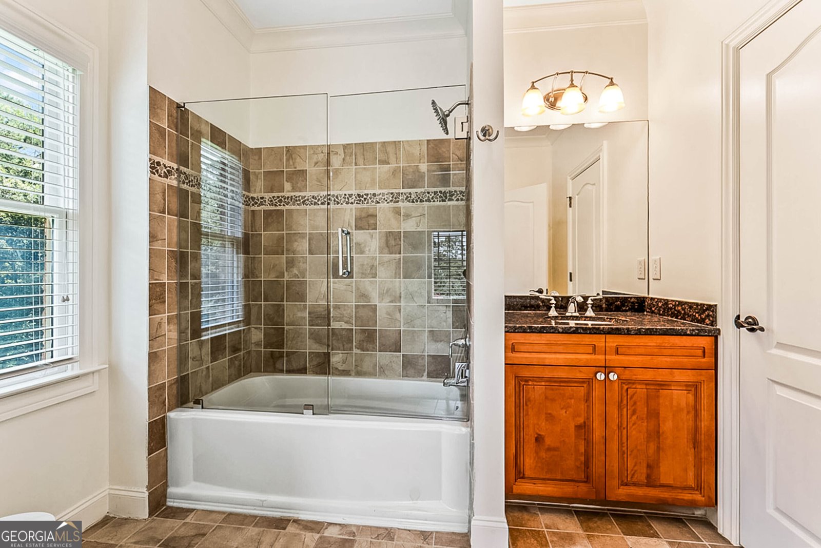 7611 Regency Circle Sandy Springs - 58