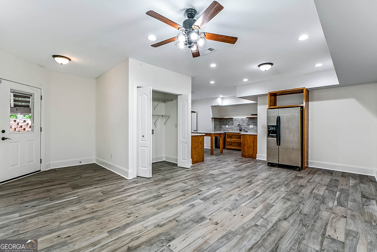 7611 Regency Circle Sandy Springs - 61