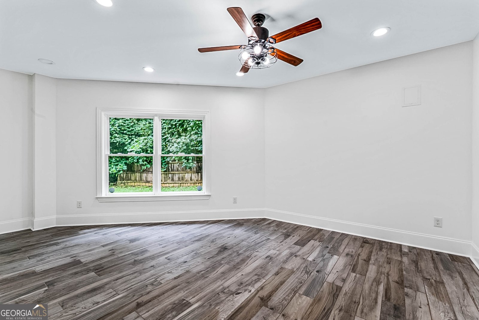 7611 Regency Circle Sandy Springs - 66