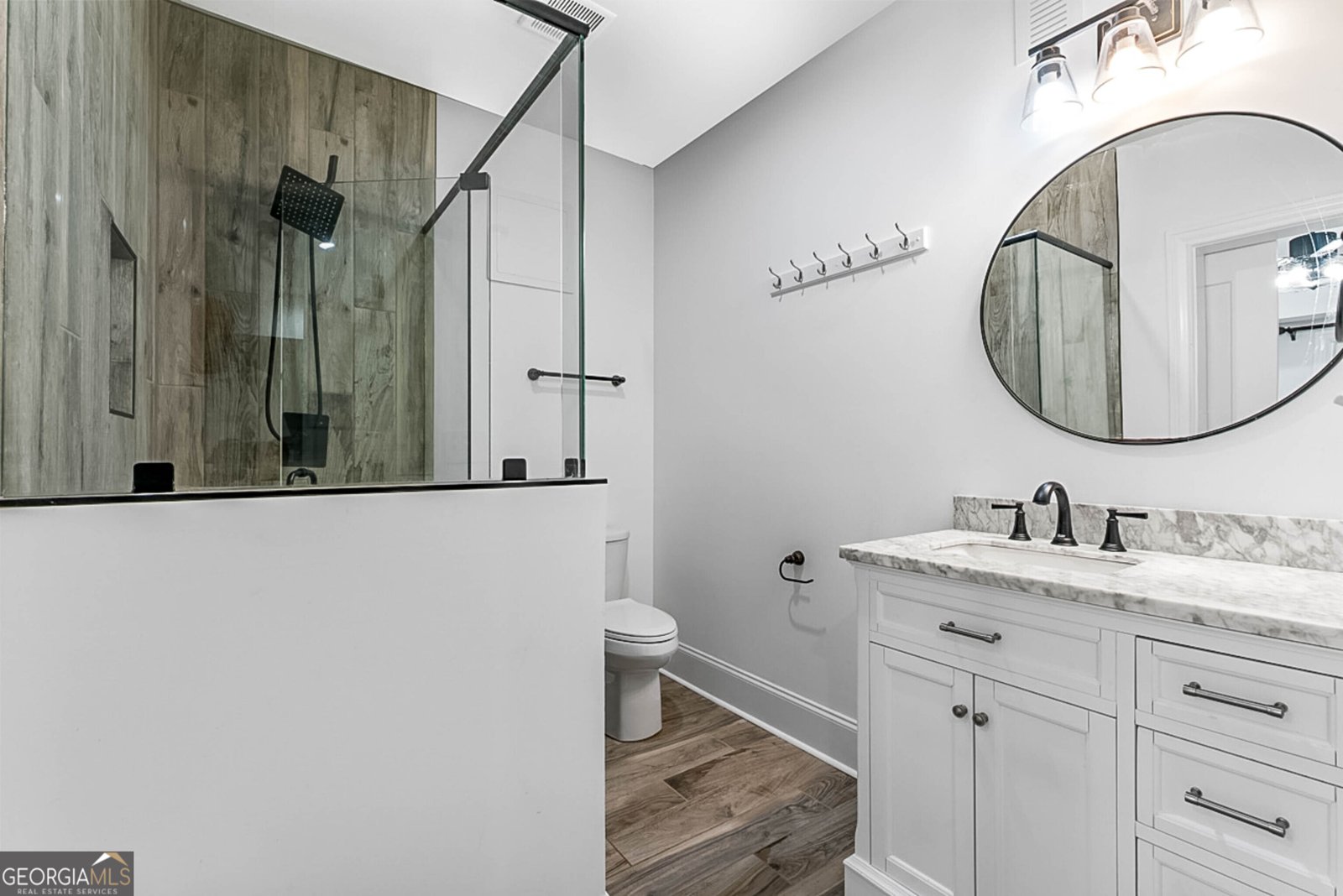 7611 Regency Circle Sandy Springs - 67