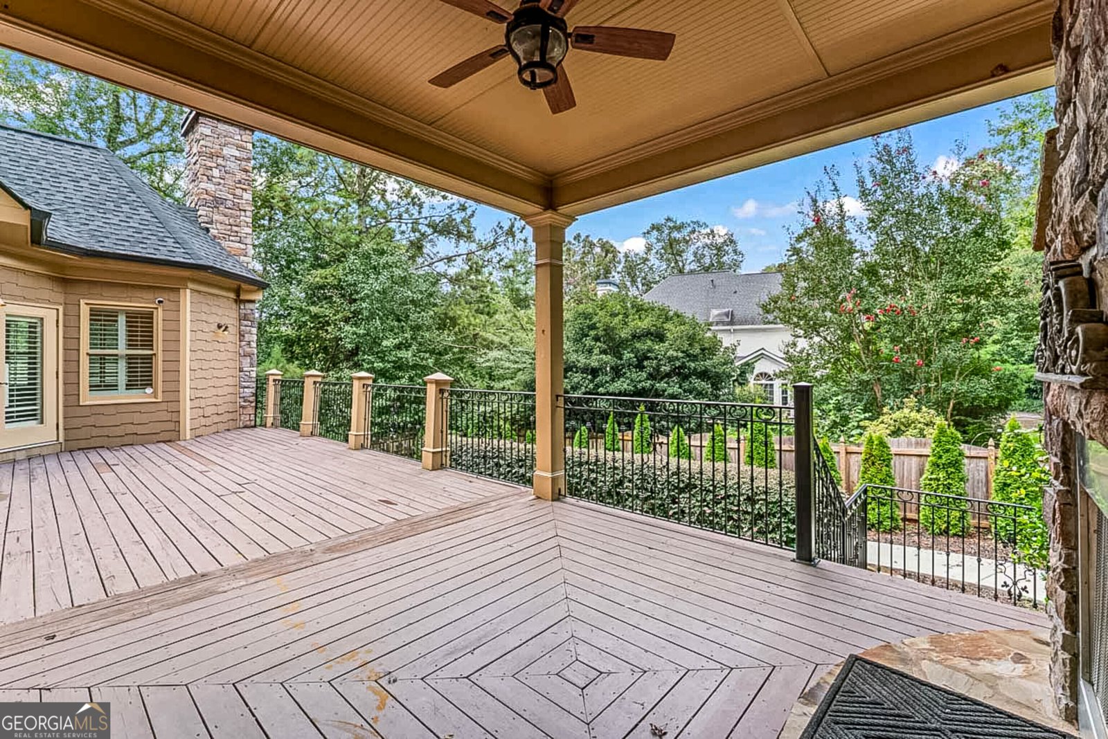7611 Regency Circle Sandy Springs - 72