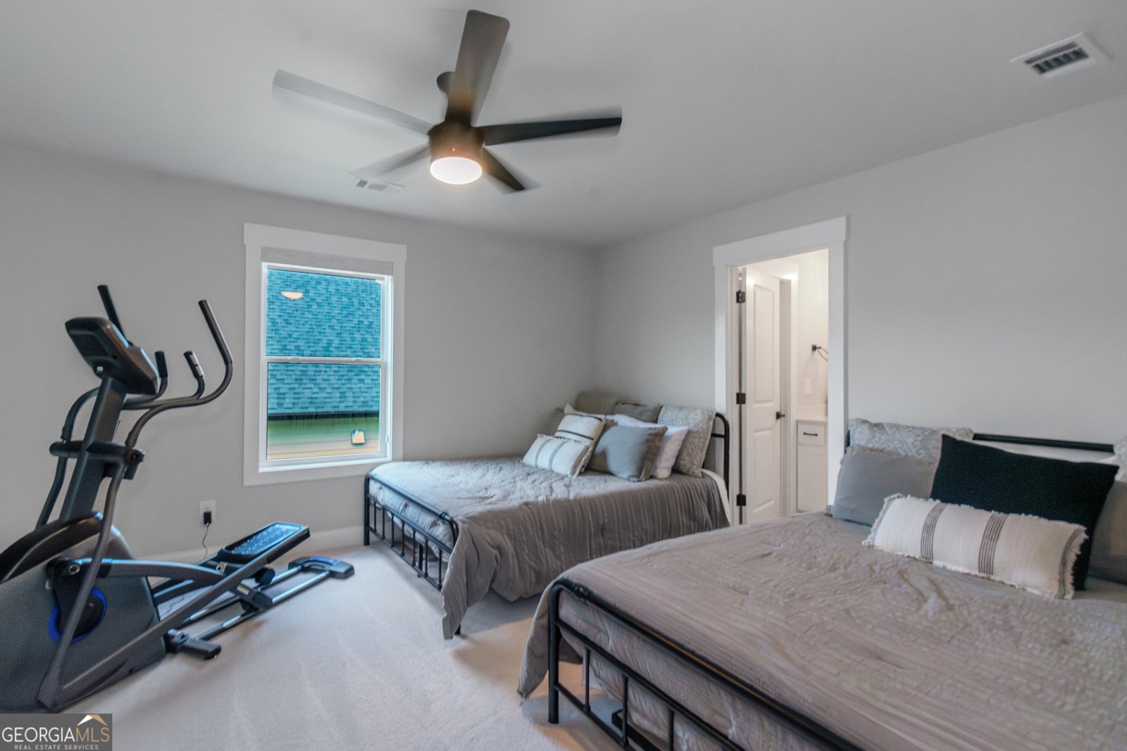1290 Legend Drive Greensboro - 33