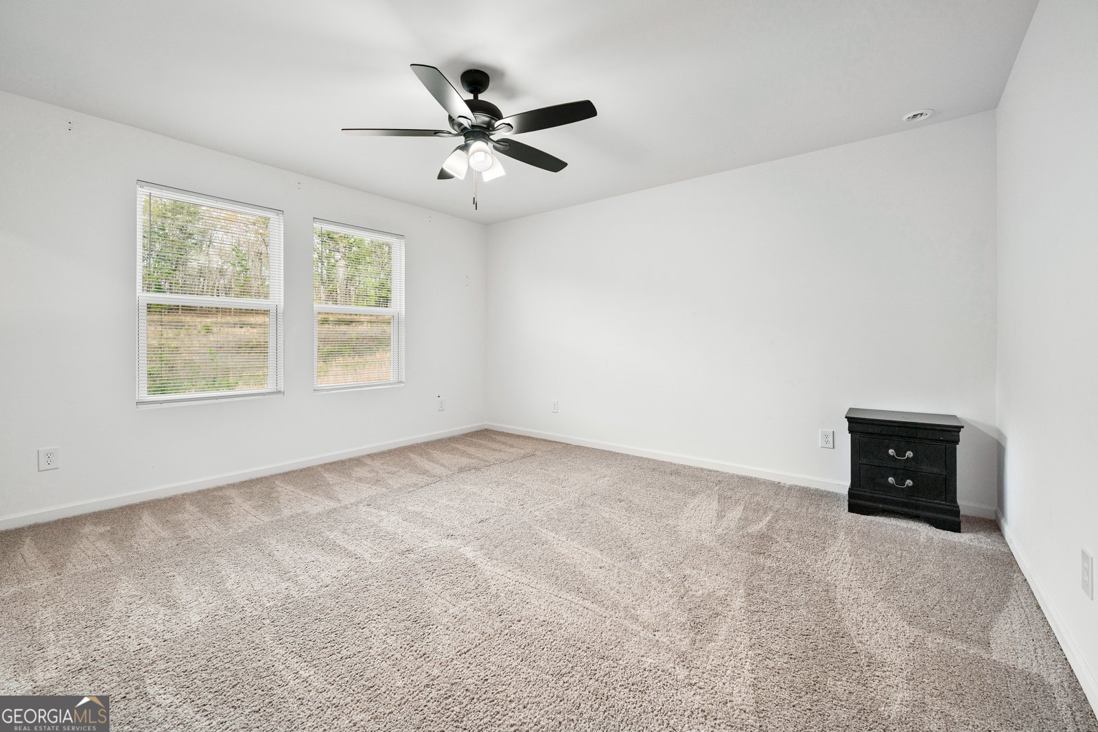 300 Hyde Park Winder - 11