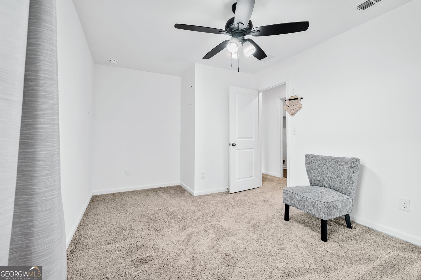 300 Hyde Park Winder - 14