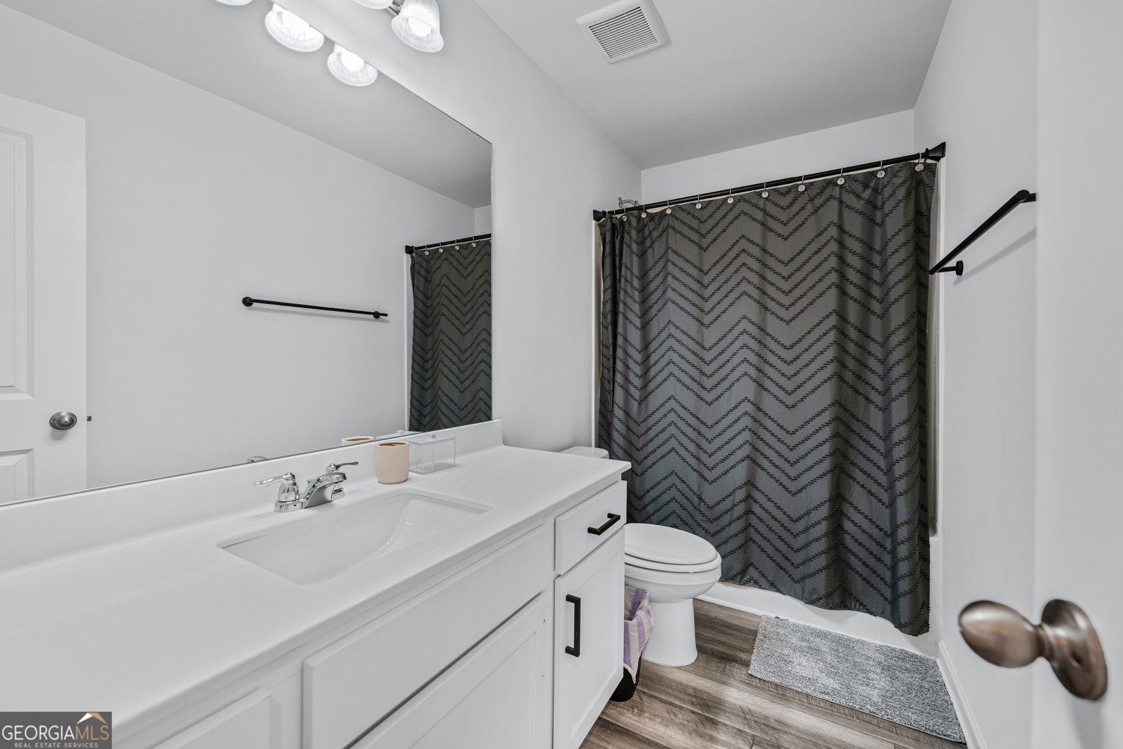 300 Hyde Park Winder - 24