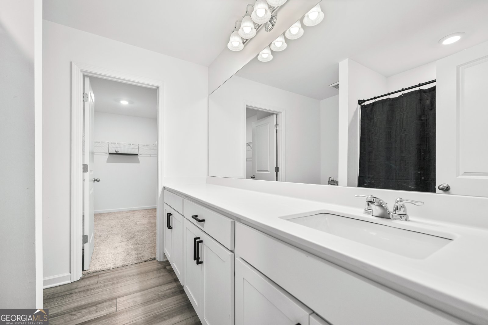 300 Hyde Park Winder - 6