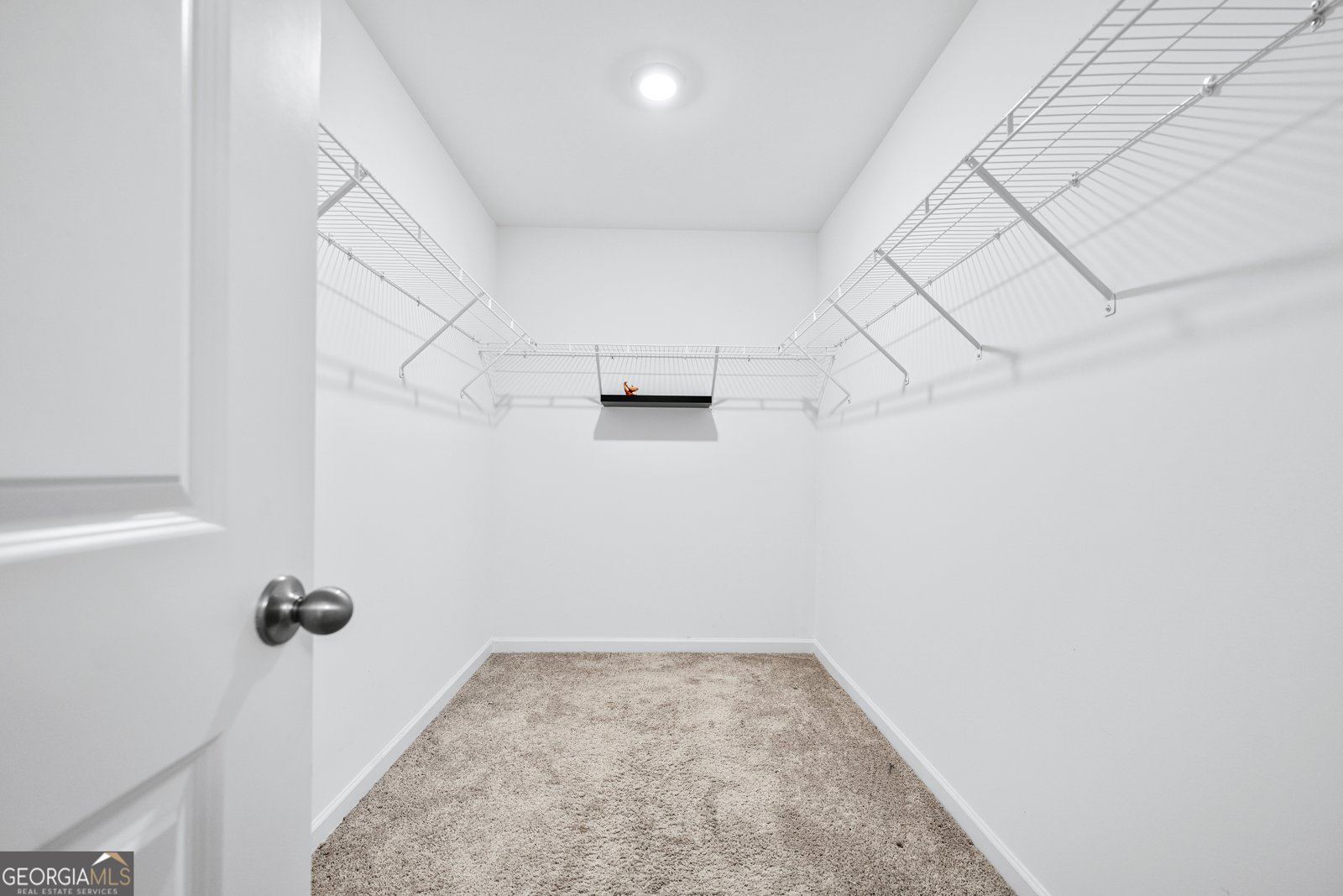 300 Hyde Park Winder - 8