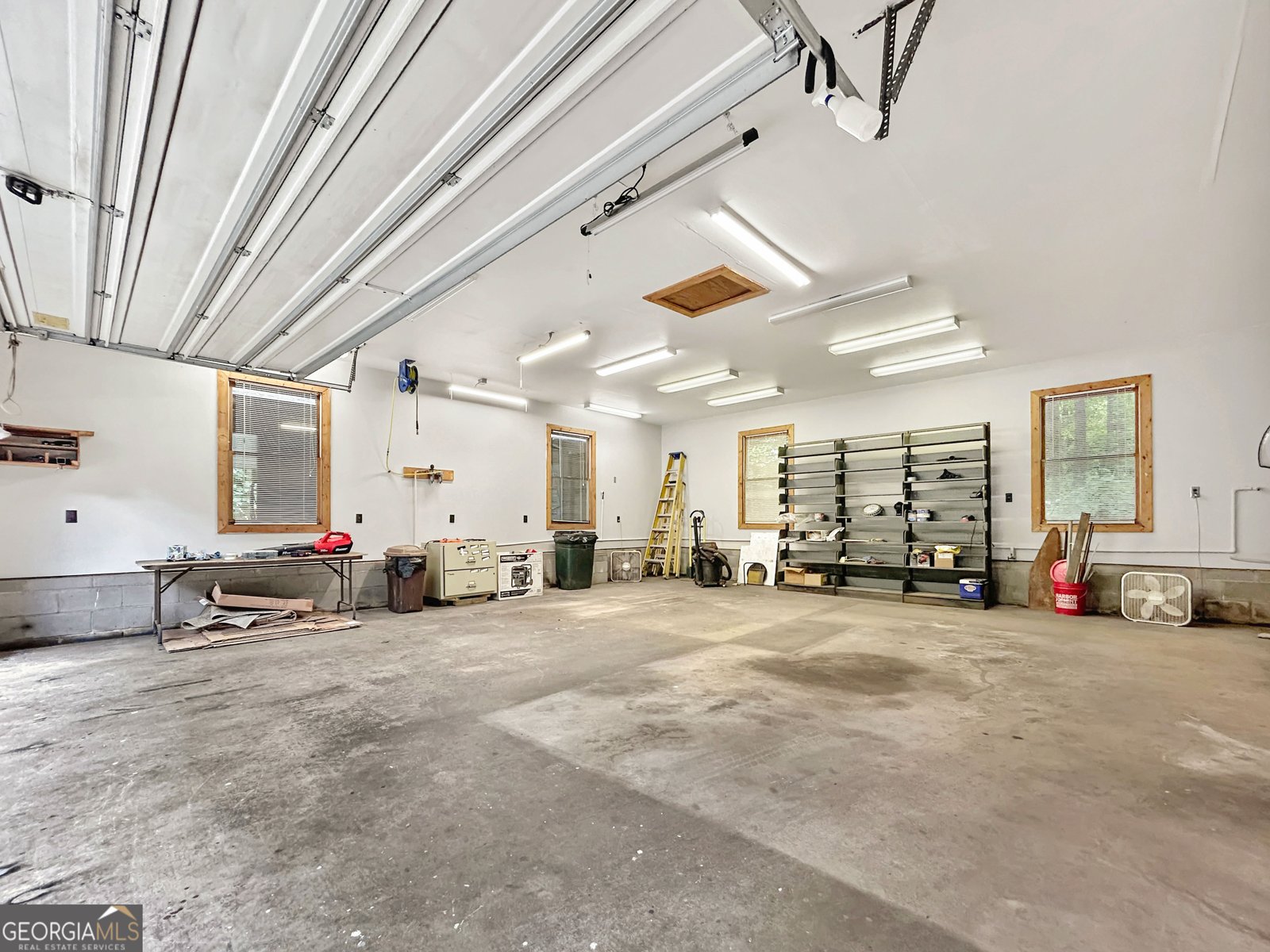 189 Lake Hampton Drive Hampton - 18