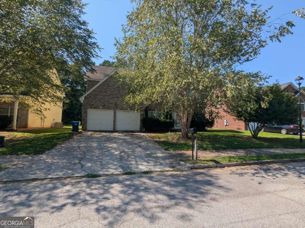 4965 Locherby Drive Fairburn - 1