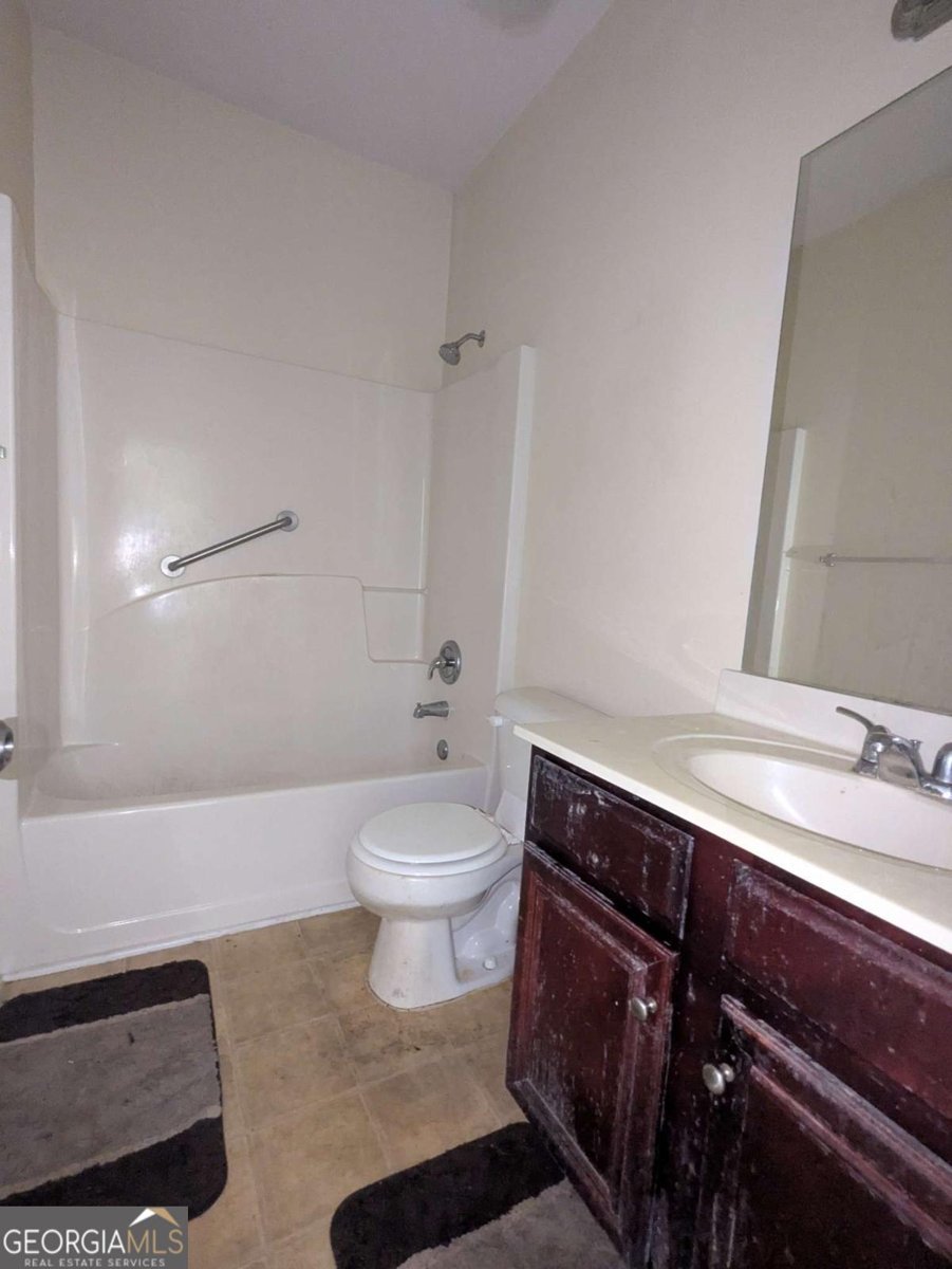 4965 Locherby Drive Fairburn - 9