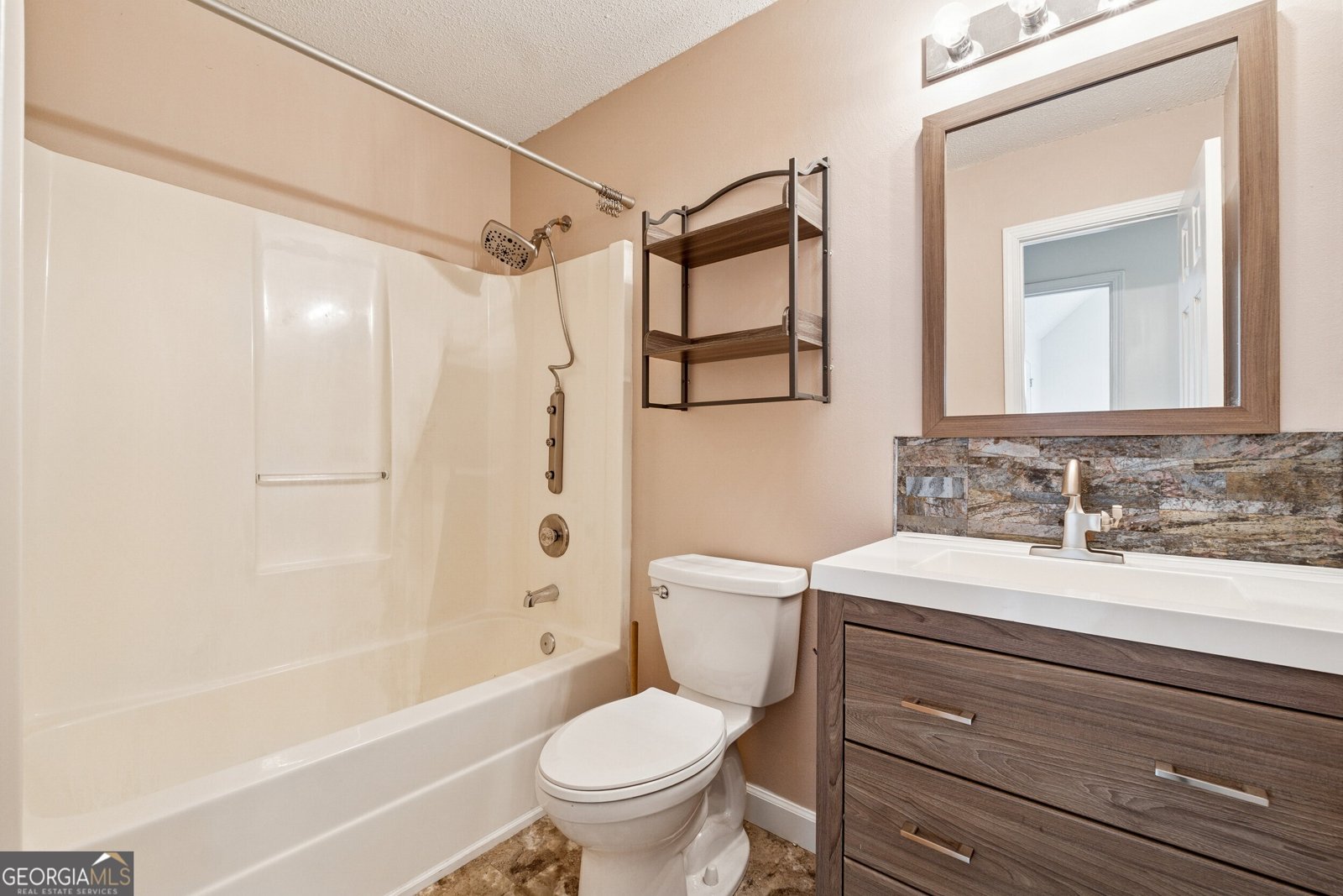 4542 WHITE Road Douglasville - 32