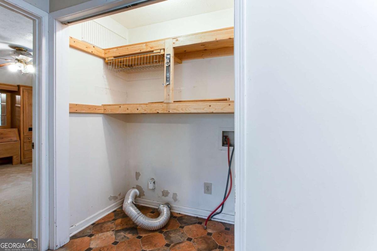 361 Hart Road Dallas - 32