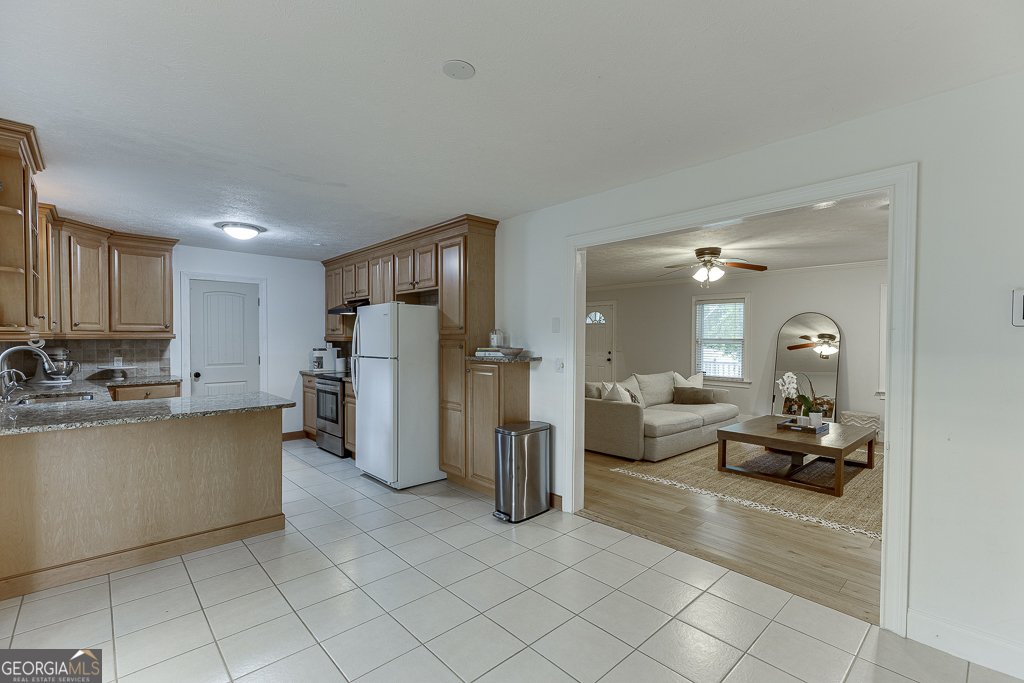 4724 Gateway Lane Flowery Branch - 12