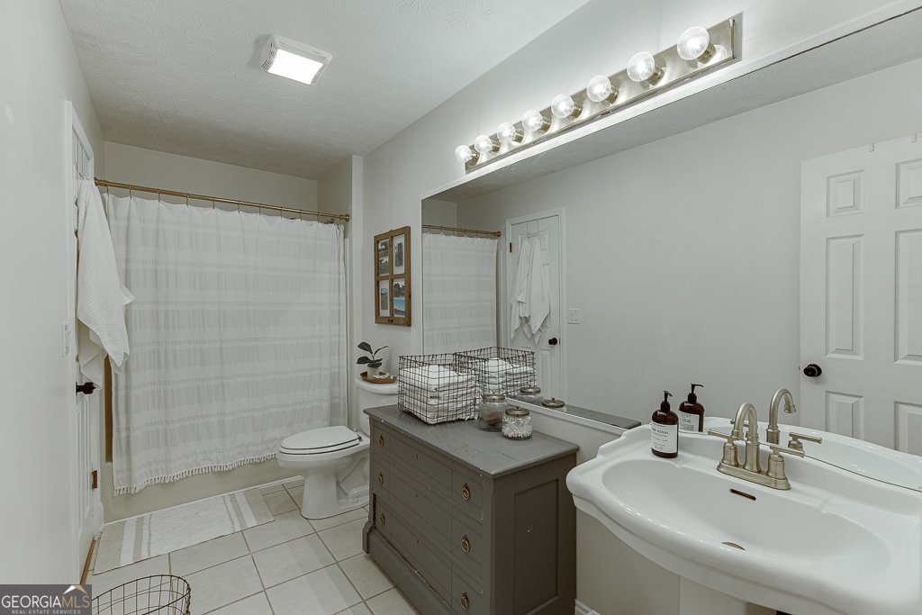 4724 Gateway Lane Flowery Branch - 28