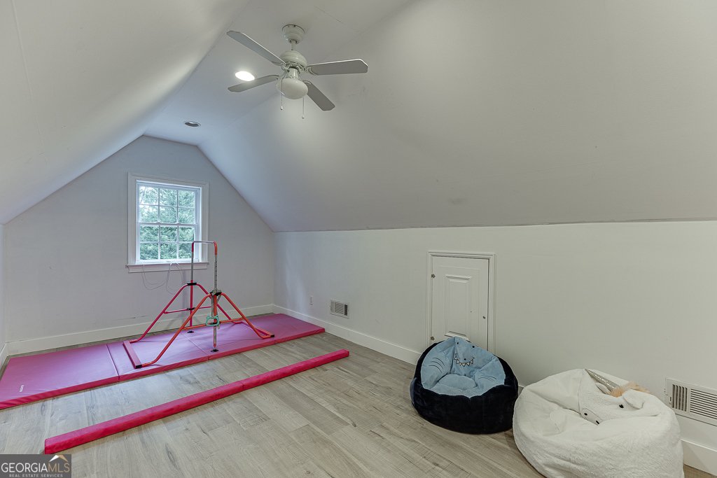 4724 Gateway Lane Flowery Branch - 33