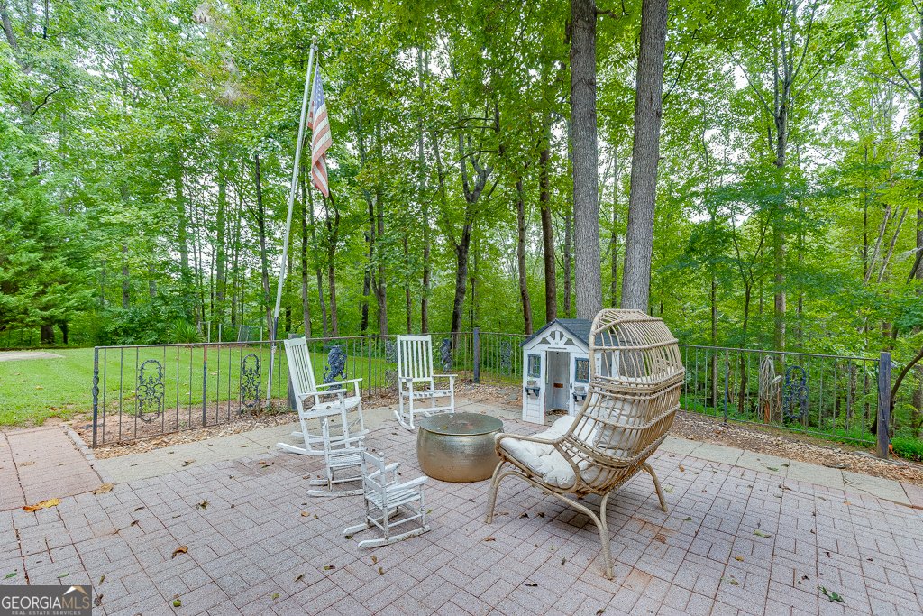 4724 Gateway Lane Flowery Branch - 40