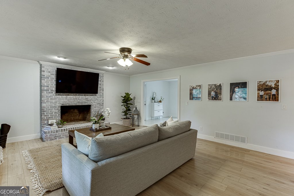 4724 Gateway Lane Flowery Branch - 6