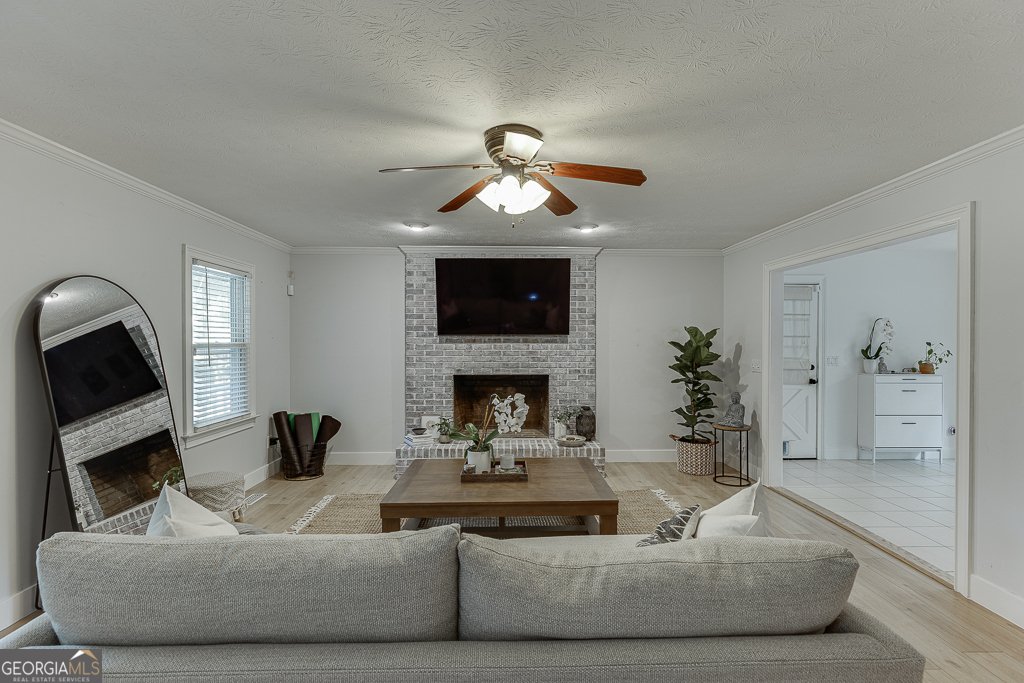 4724 Gateway Lane Flowery Branch - 7
