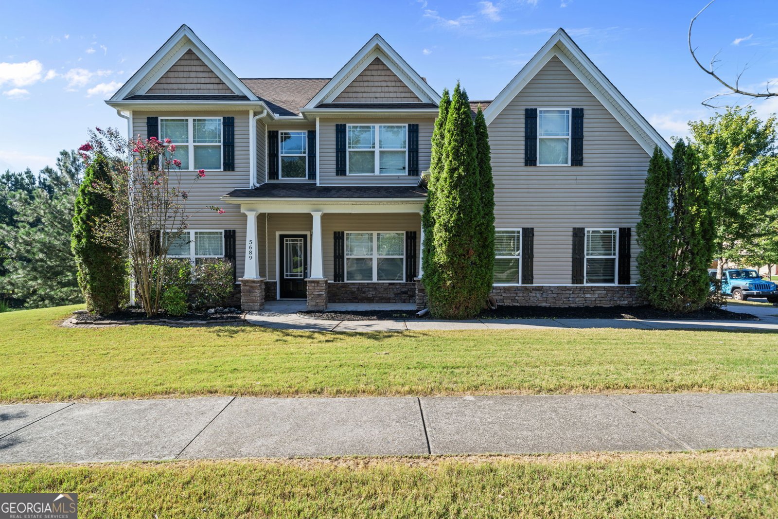 5689 Winter Bluff Way Buford - 1