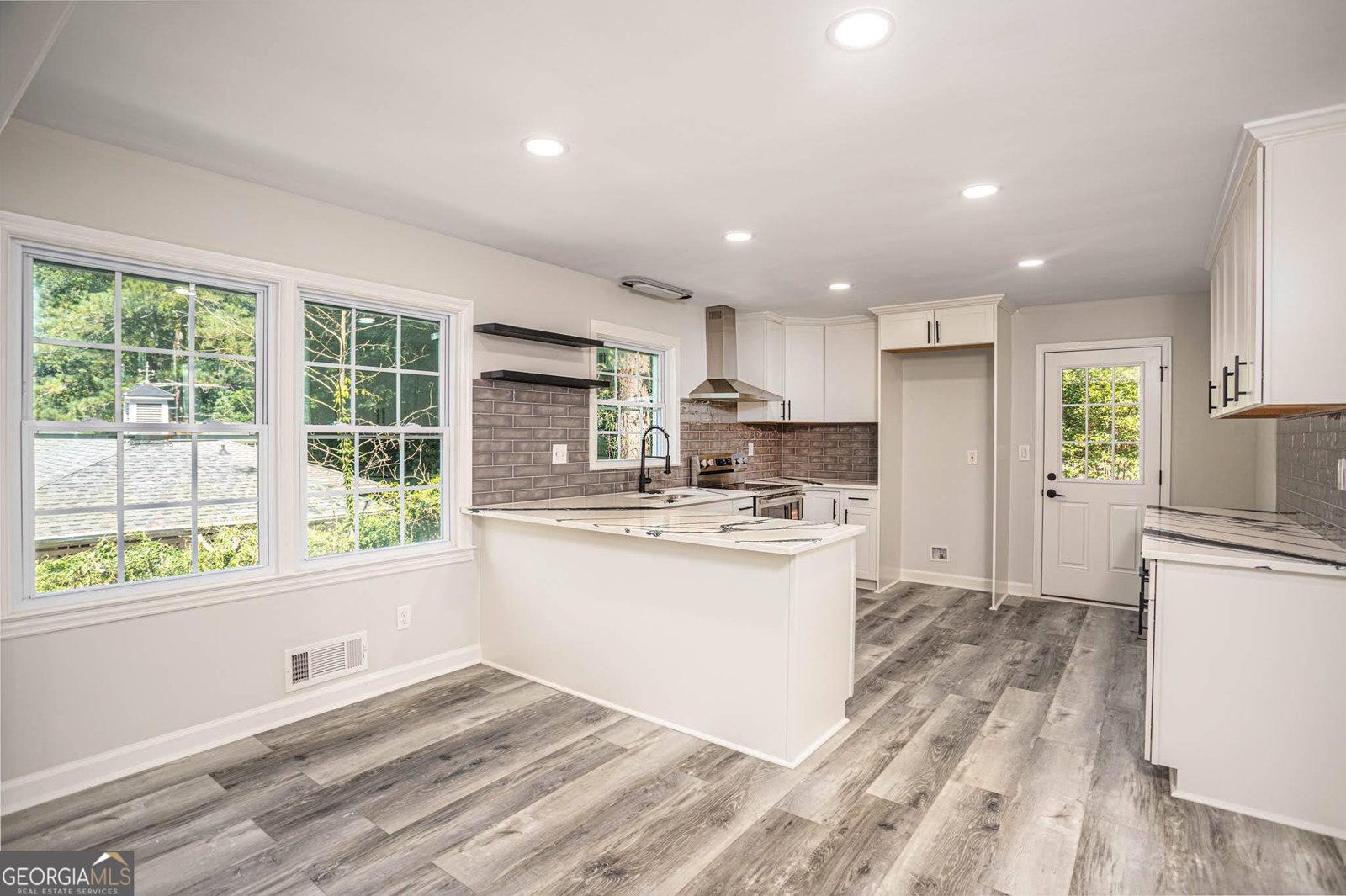 610 Glenforest Road Sandy Springs - 14
