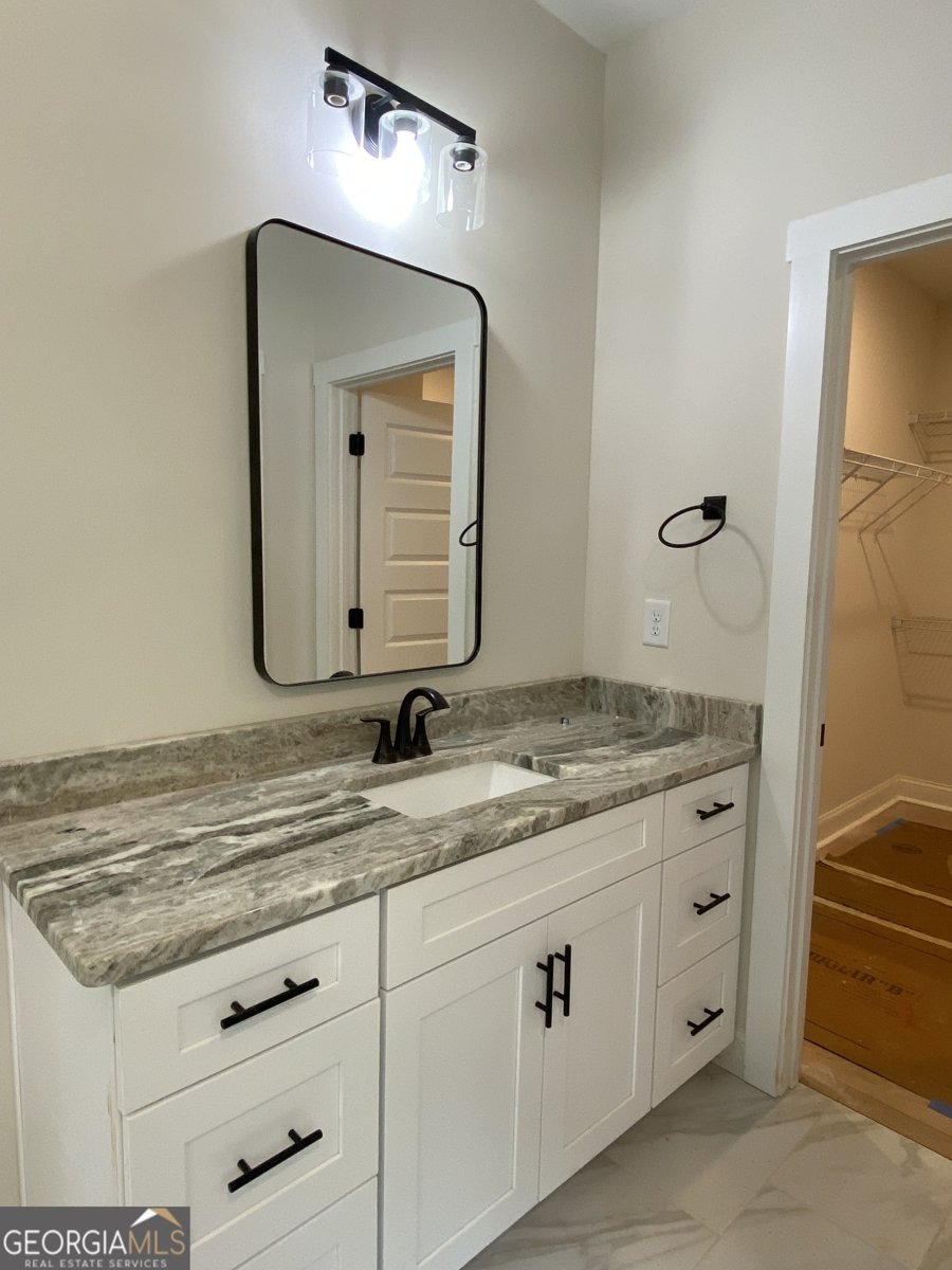 1570 English Road Forsyth - 28