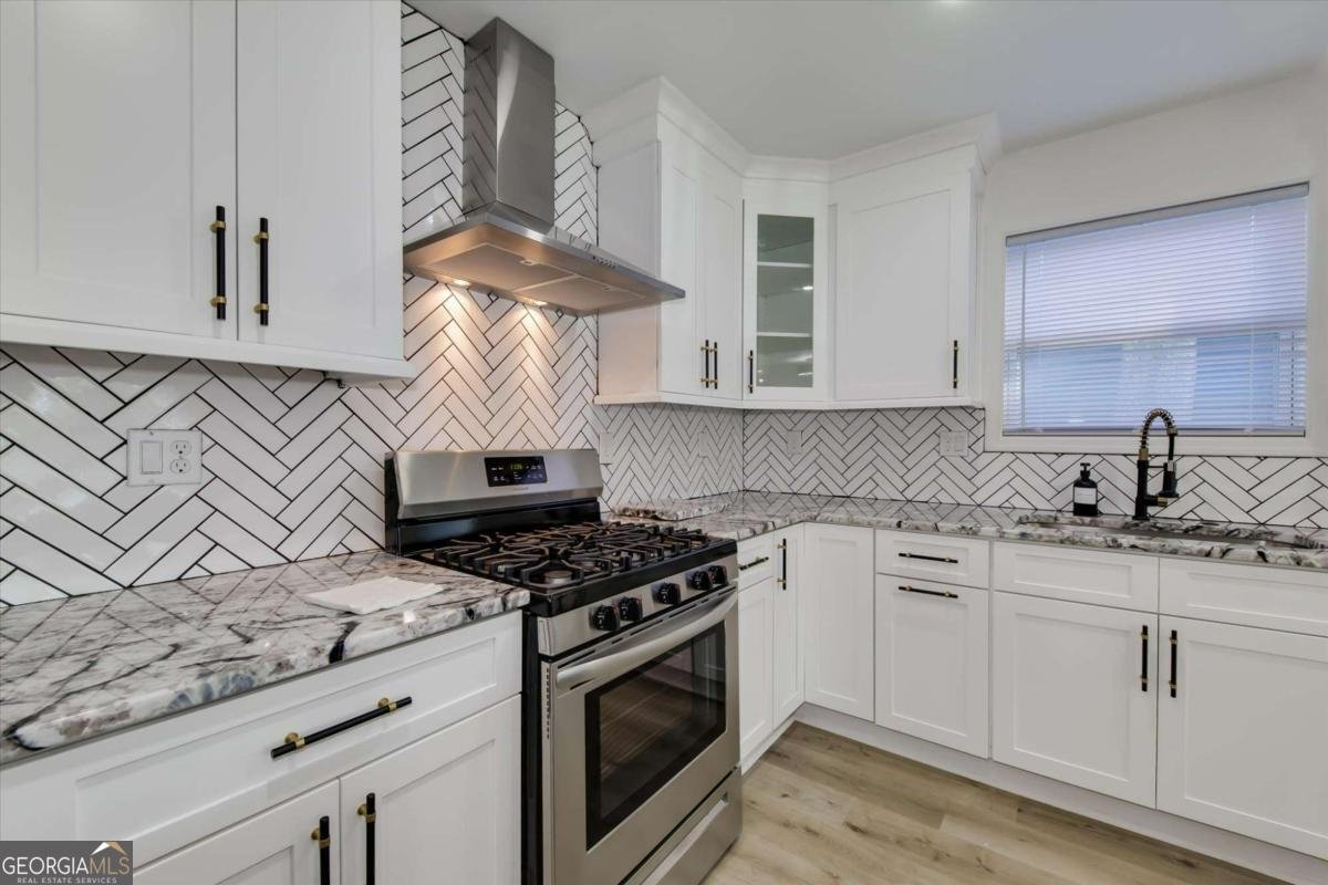 1869 Chapman Avenue East Point - 5
